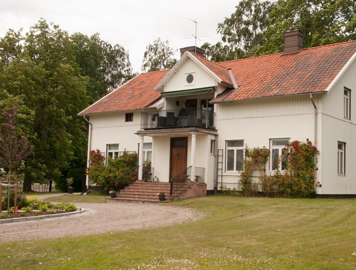 Ekeby I Bro Bed & Breakfast エクステリア 写真