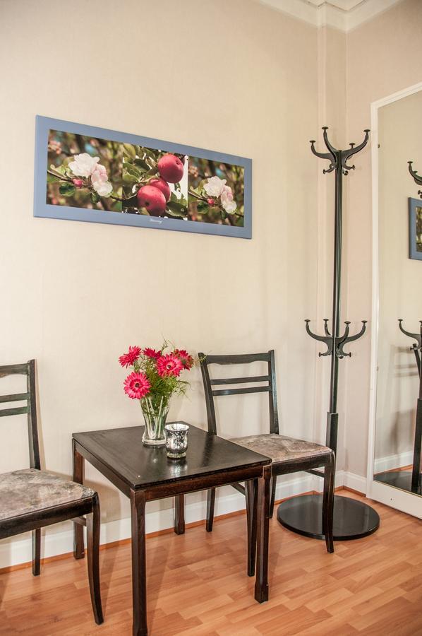 Ekeby I Bro Bed & Breakfast エクステリア 写真